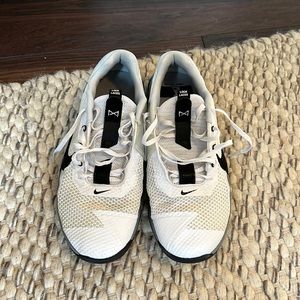 Metcon 7 10.5 White/Black